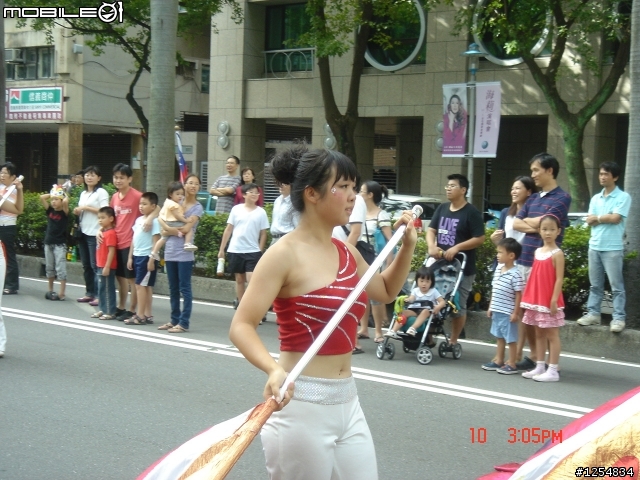 國慶花車遊行沒有正妹之有圖有真相