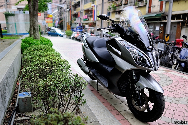 [分享]小弟第一台黃牌--通勤羊 Nikita 300 玄鐵銀