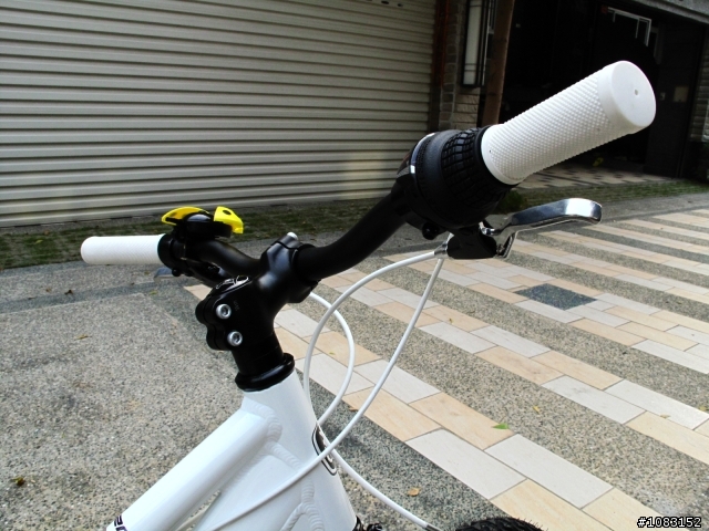 [開箱文]我家公主的第一輛MTB--MERIDA DAKER 2.0 / LADY