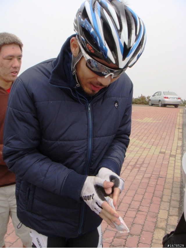 DC車隊...10/17硬要上武嶺之第一次果然很痛