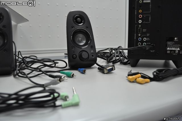 羅技環繞音效音箱Z506開箱~讓大家毆樂嘎A達幾的桌上環繞音箱系統