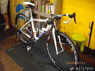 [開箱分享文] 2011 Giant TCR Adv SL Rabobank ISP，有興趣的人請參考