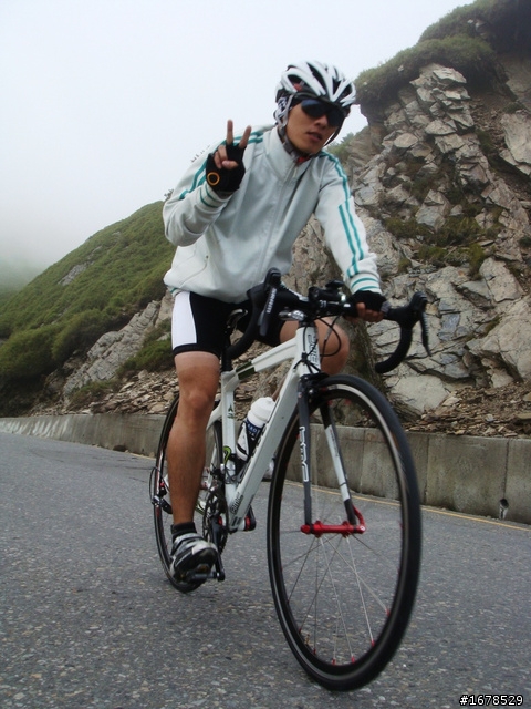 DC車隊...10/17硬要上武嶺之第一次果然很痛