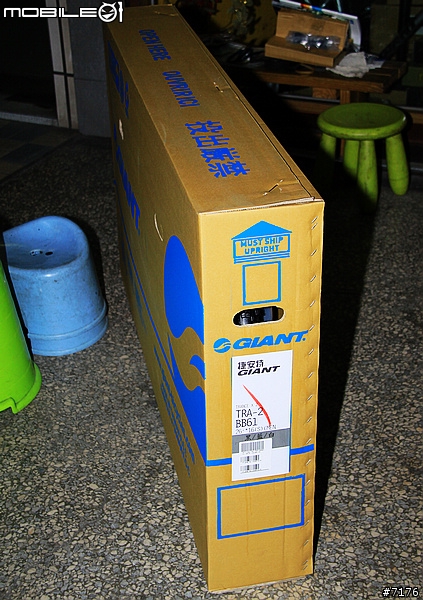 2011 GIANT Trance X2 開箱文 （圖多）2010/12/16 新增爆亮頭燈！2011/03/19 新增GARMIN EDGE 800!