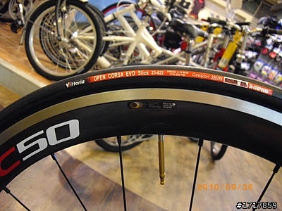 [開箱分享文] 2011 Giant TCR Adv SL Rabobank ISP，有興趣的人請參考