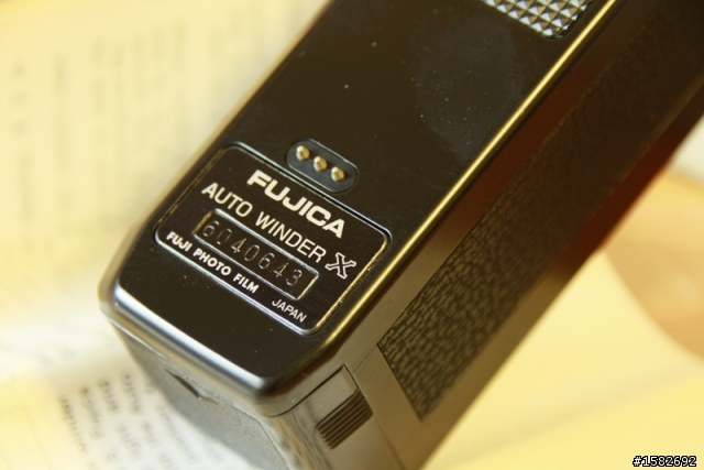 請教攝影高手FUJICA AUTO WINDER 是什麼〈附圖〉
