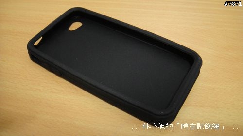 [分享] Case-Mate Torque iPhone 4 飛車胎紋-矽膠保護套