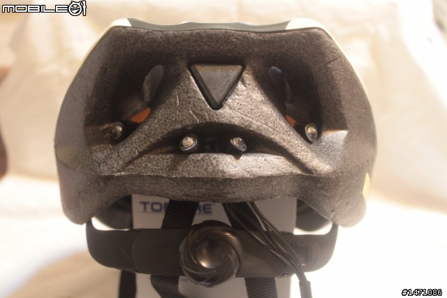 [開箱] 警示燈的另一選擇 BM TOPFIRE Flashlight for helmets