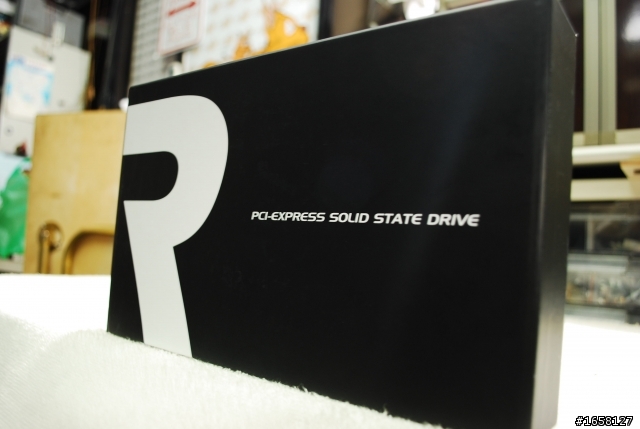<開箱>快到連車尾燈都看不到 OCZ RevoDrive 50G PCI-E SSD