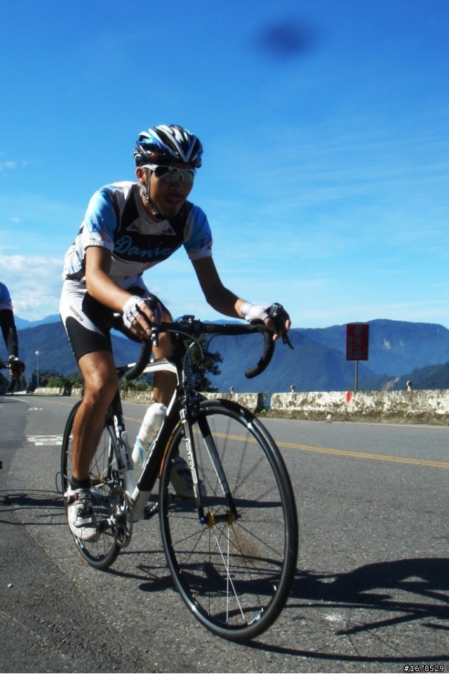 DC車隊...10/17硬要上武嶺之第一次果然很痛