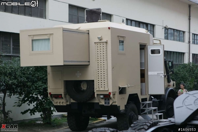 此帖必火：對岸的UNIMOG豪華露營車