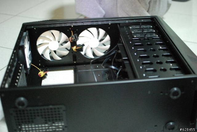 [開箱]NZXT Tempest Evo(超暴風)機殼
