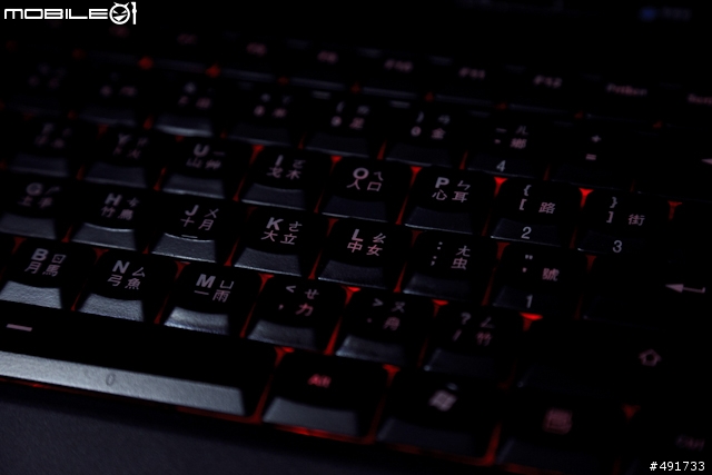 四季都讓手吹電風～曜越電競鍵盤 CHALLENGER 實測分享