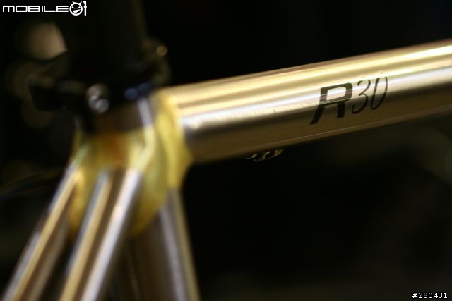 『開箱分享文』Speedone R30質感再提昇”金”的進化