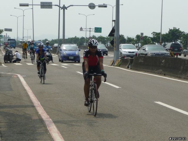 2010 西濱極限挑戰 400K - 風情海岸前加油站 約11:1X am