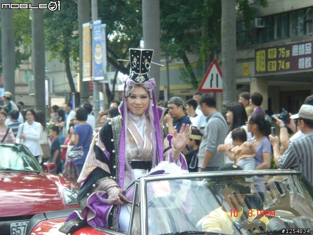 國慶花車遊行沒有正妹之有圖有真相