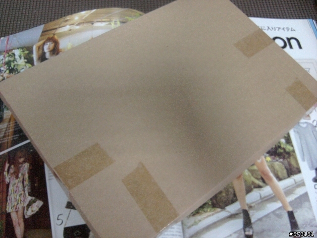 分享-本期kitson秋冬型錄兩款贈品包包