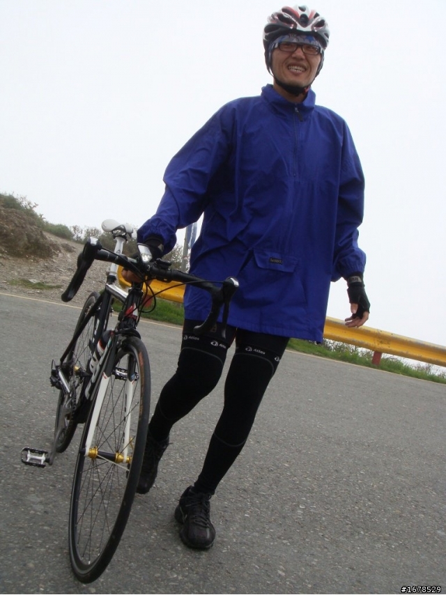 DC車隊...10/17硬要上武嶺之第一次果然很痛