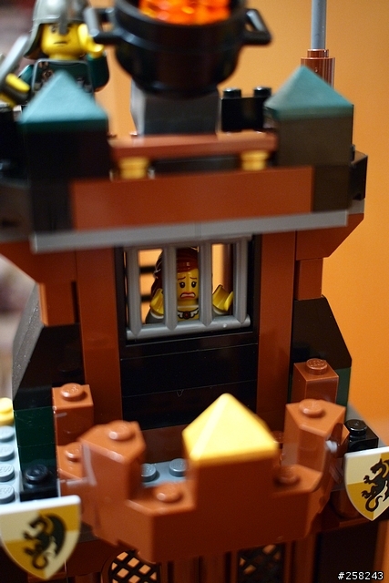 【西西分享】LEGO樂高-Kingdoms系列 監獄塔營救行動