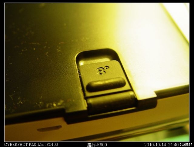 羅技無線炫光鍵盤K800-黑暗中躍動指尖的精靈