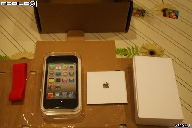 小小開箱：Apple官方禮品包裝版的iPod Touch 4