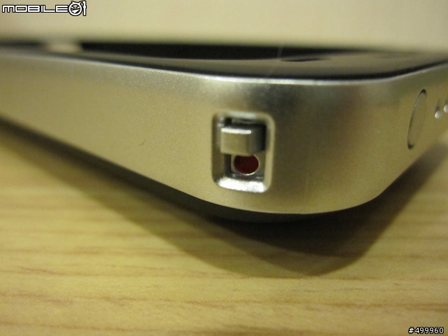 [開箱] iPhone 4 裝甲變身 !! 電量倍增 !! Mophie juice pack air for iPhone 4