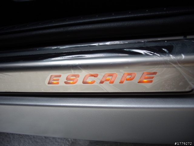2010 Escape2.3XLS 特仕版開箱文