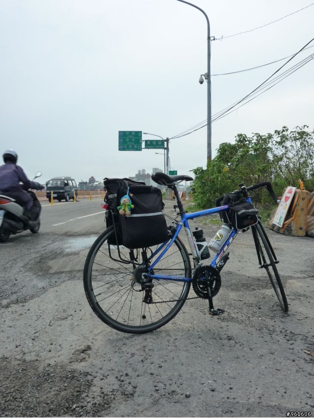 【遊記分享】鐵馬浪人之流浪全台灣~~DAY9~~終於在民國100年前PO完了，祝大家新年快樂~~
