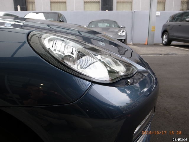 幫朋友簡易開箱 PANAMERA 4S