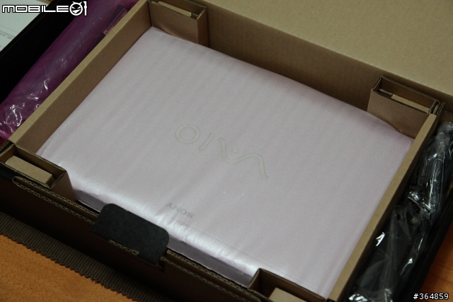 輕薄典雅 SONY VAIO VPCS135FW/P 開箱