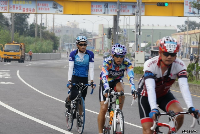 99/10/02(六) NS西濱400K/200K上午09:00~09:50 北上白沙屯派出所前的照片