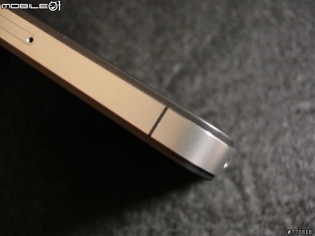 [開箱] iPhone 4 半開箱文與使用心得，同場加映iPad WI-FI 64G、iPad Case開箱！