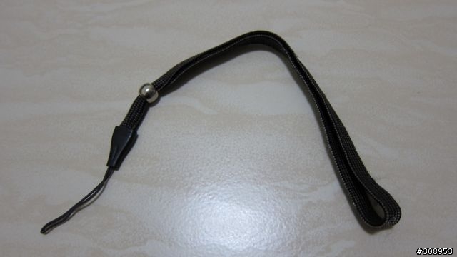 原廠相機所附送的帶子太長怎麼辦呢 ? 教各位一個還算不錯的小方法  !