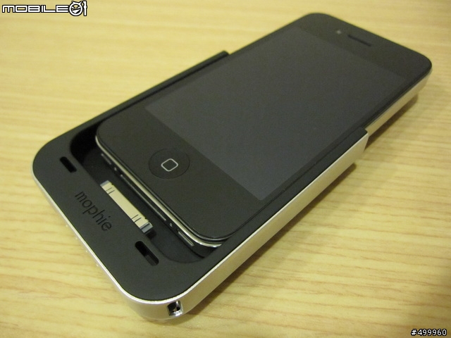 [開箱] iPhone 4 裝甲變身 !! 電量倍增 !! Mophie juice pack air for iPhone 4