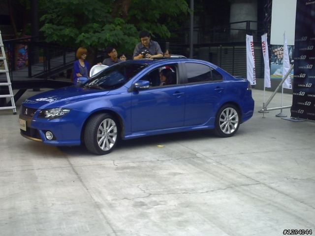 【英雄の抉擇】iO女神王思平PK周曉涵新車見面發表會記實