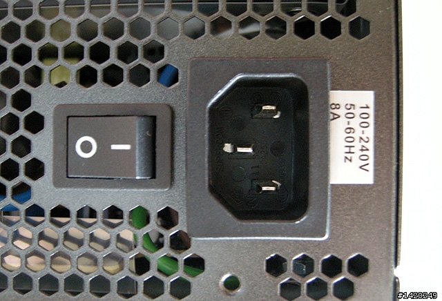 兩岸混種的桌上型電腦組裝與效能小測分享