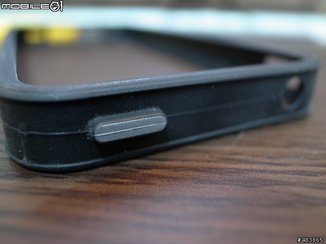 [分享] Reventon Yellow NEO HYBRID EX Series for iPhone 4