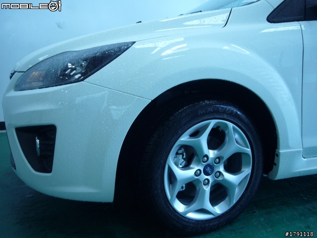 今天車子到交車中心了! FOCUS 5D TDCI 等了好久!就快能交車了^^