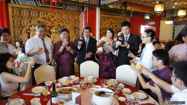 [補上錄影片段] 用HX5V拍婚禮喜宴 拍照拍不好 懇請前輩們指導 