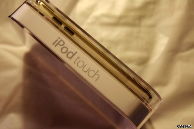 iPod touch4 (無預警的情況下買了>"
