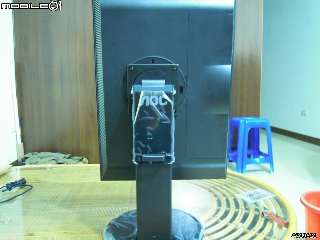 【AOC螢幕可旋轉支架HA24與ASUS螢幕之亂入組合】---當A舒細(ASUS)遇上A歐細(AOC)等於??