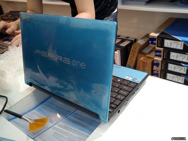 入手 Acer D255
