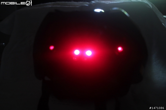 [開箱] 警示燈的另一選擇 BM TOPFIRE Flashlight for helmets