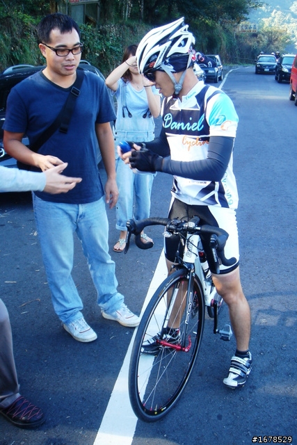 DC車隊...10/17硬要上武嶺之第一次果然很痛