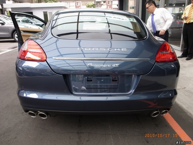 幫朋友簡易開箱 PANAMERA 4S