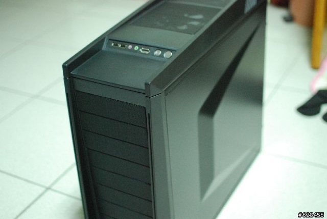 [開箱]NZXT Tempest Evo(超暴風)機殼