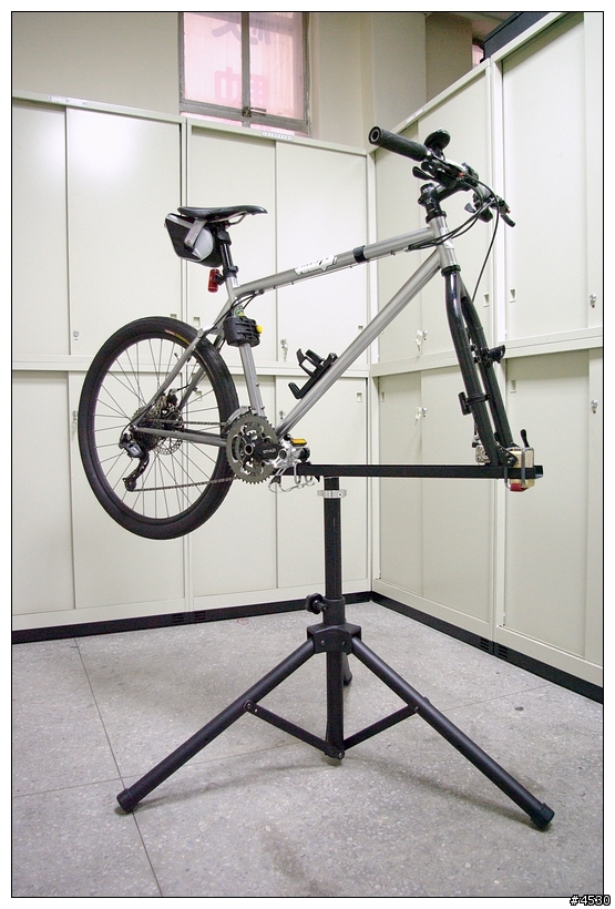 自製維修架 DIY "Spider Team" Bike Workstand