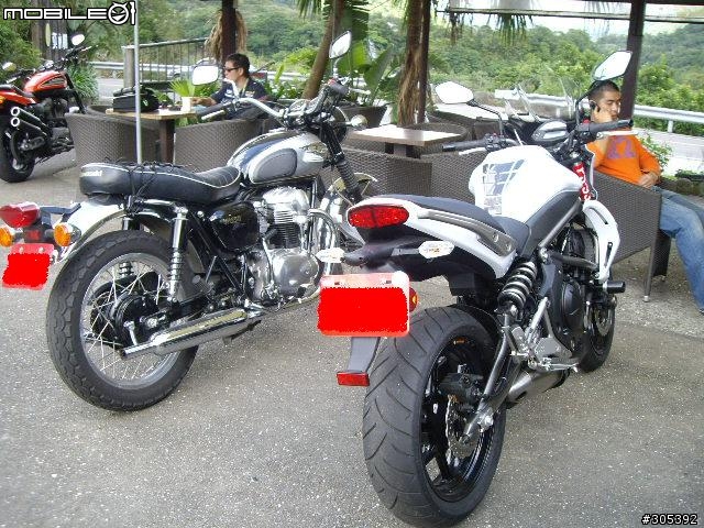 KAWASAKI並列2缸三傑