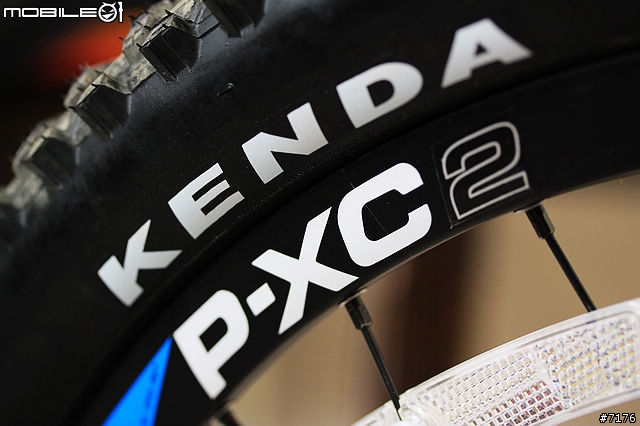 2011 GIANT Trance X2 開箱文 （圖多）2010/12/16 新增爆亮頭燈！2011/03/19 新增GARMIN EDGE 800!