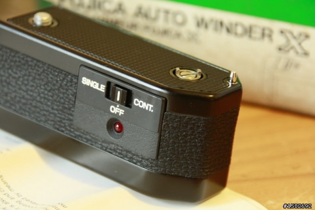 請教攝影高手FUJICA AUTO WINDER 是什麼〈附圖〉